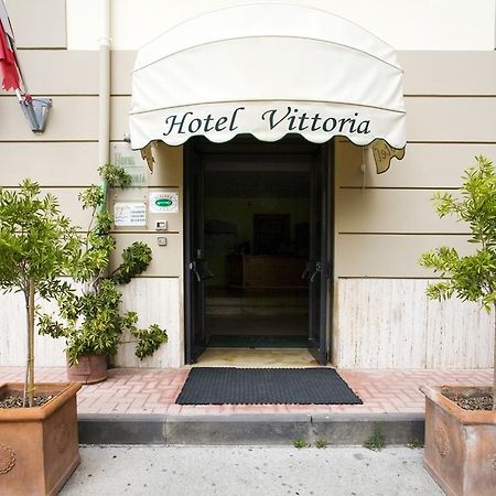 Hotel Vittoria 萨普里 外观 照片