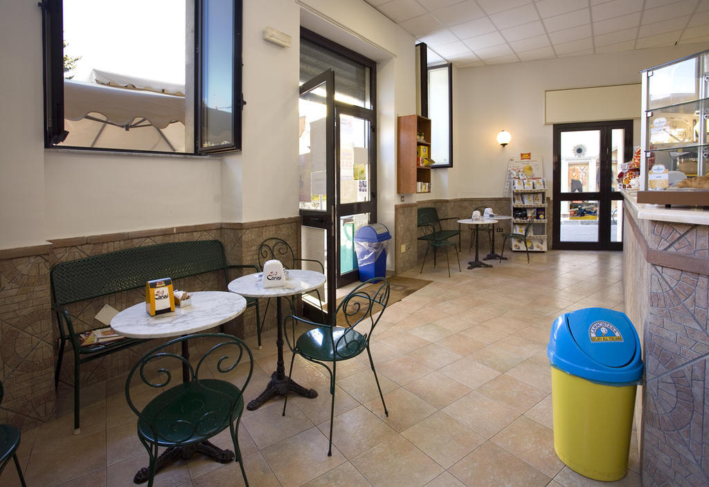 Hotel Vittoria 萨普里 外观 照片