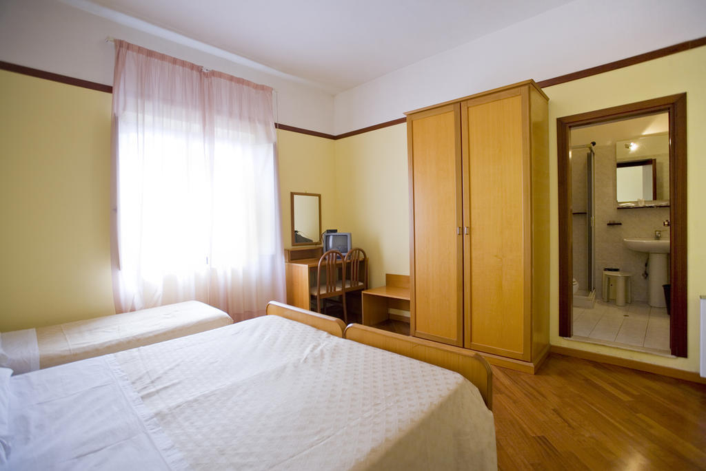 Hotel Vittoria 萨普里 客房 照片