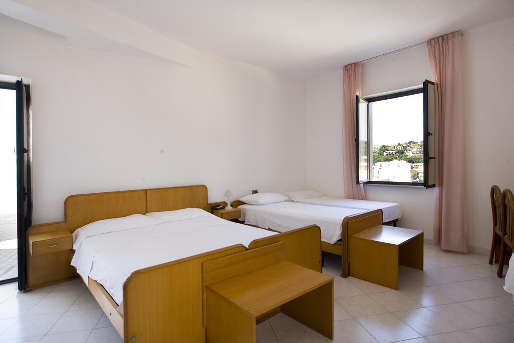 Hotel Vittoria 萨普里 客房 照片