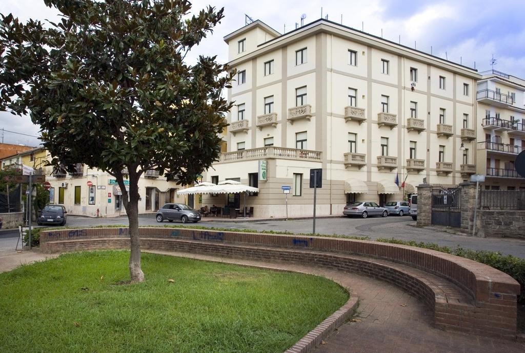 Hotel Vittoria 萨普里 外观 照片