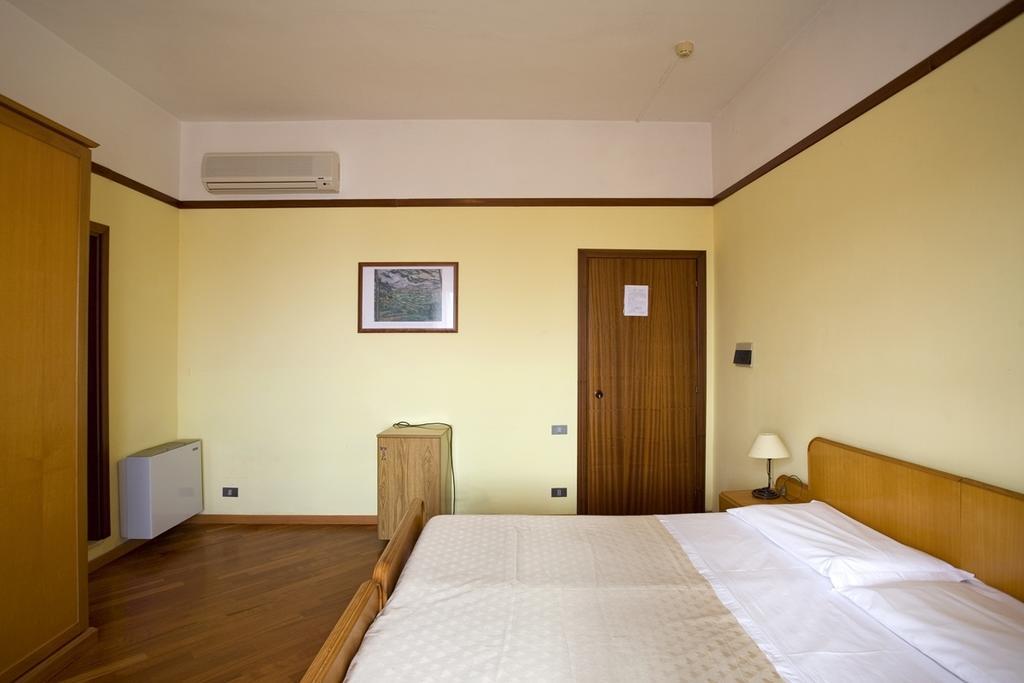 Hotel Vittoria 萨普里 客房 照片